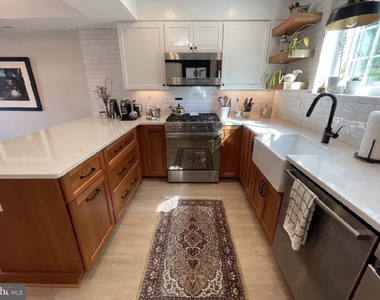 3824 Jay Avenue - Photo Thumbnail 3
