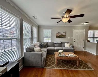 9826 Grettle Court - Photo Thumbnail 6
