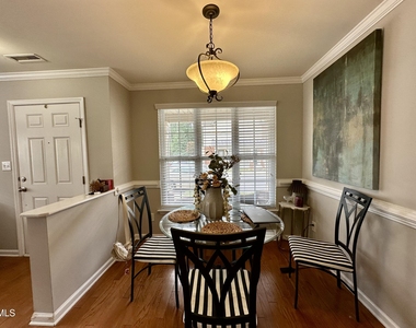 9826 Grettle Court - Photo Thumbnail 4
