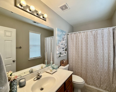 9826 Grettle Court - Photo Thumbnail 14
