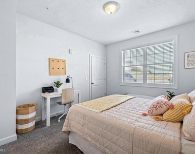 3204 Rowen Court - Photo Thumbnail 13
