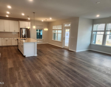 2331 Big Sky Lane - Photo Thumbnail 7
