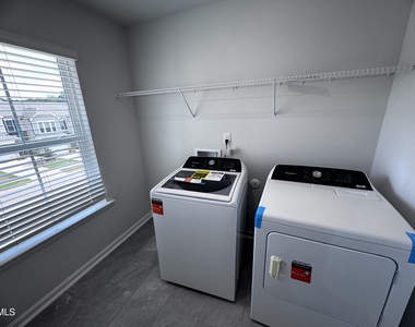 205 Broomside Avenue - Photo Thumbnail 14