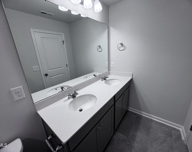 205 Broomside Avenue - Photo Thumbnail 12