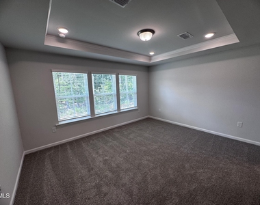 205 Broomside Avenue - Photo Thumbnail 6