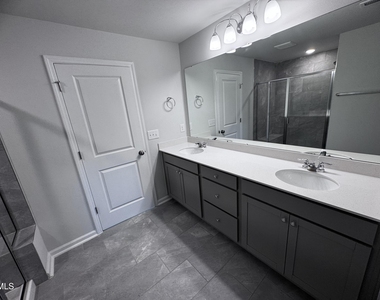 205 Broomside Avenue - Photo Thumbnail 7
