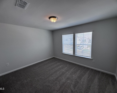 205 Broomside Avenue - Photo Thumbnail 11