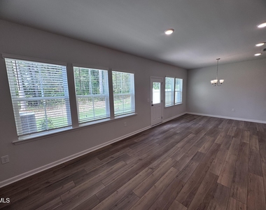205 Broomside Avenue - Photo Thumbnail 3