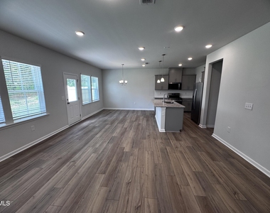 205 Broomside Avenue - Photo Thumbnail 4