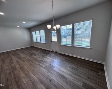 203 Broomside Avenue - Photo Thumbnail 3