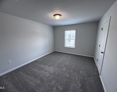 203 Broomside Avenue - Photo Thumbnail 10