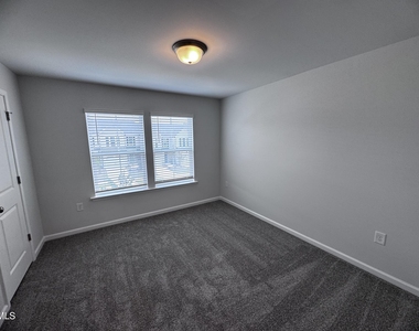 203 Broomside Avenue - Photo Thumbnail 11