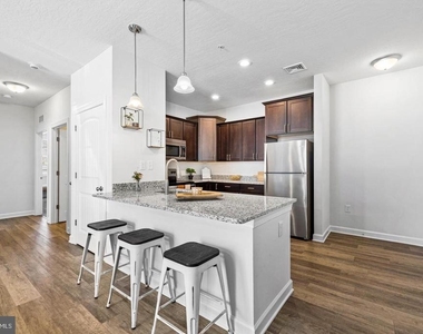 8308 Hudson Court - Photo Thumbnail 4
