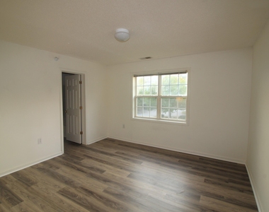 2010 Wolfmill Drive - Photo Thumbnail 7