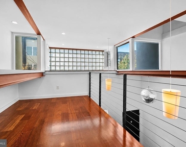 1345 E Berks Street - Photo Thumbnail 10