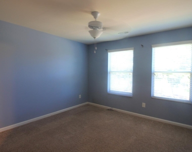 73 Pocono Drive - Photo Thumbnail 10