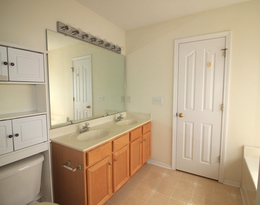 8439 Haines Creek Lane - Photo Thumbnail 10