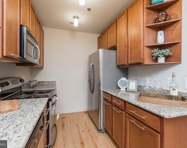 1200 Walnut Street - Photo Thumbnail 3