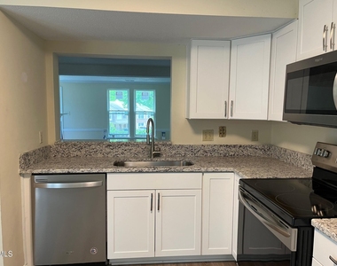 1829 Fox Sterling Drive - Photo Thumbnail 4