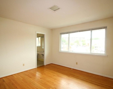 2333 Champion Court - Photo Thumbnail 5