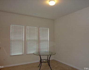 521 Denhoff Drive - Photo Thumbnail 3