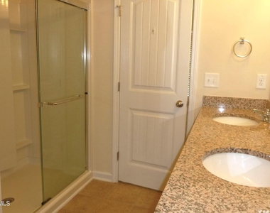 521 Denhoff Drive - Photo Thumbnail 5