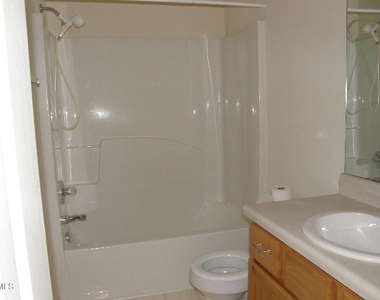 207 Cove Creek Drive - Photo Thumbnail 14