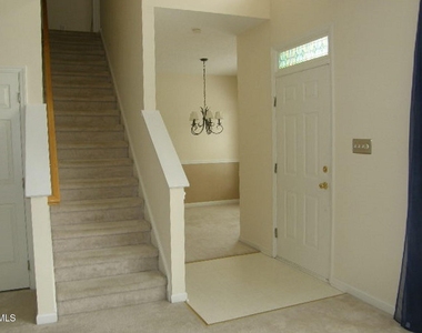 207 Cove Creek Drive - Photo Thumbnail 2