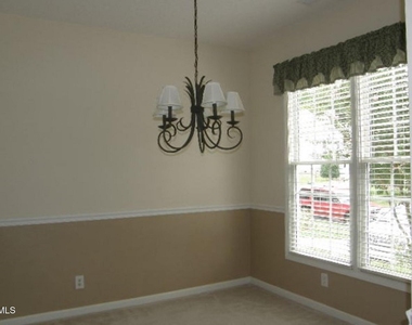 207 Cove Creek Drive - Photo Thumbnail 6