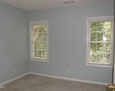 207 Cove Creek Drive - Photo Thumbnail 13