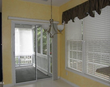 207 Cove Creek Drive - Photo Thumbnail 9