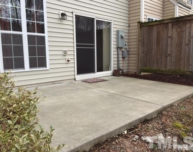 300 Dyersville Drive - Photo Thumbnail 10