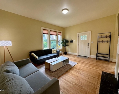 2200 Hope Street - Photo Thumbnail 4
