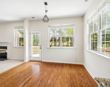 453 Sandy Whispers Place - Photo Thumbnail 9