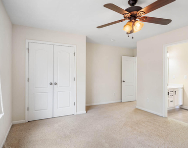 453 Sandy Whispers Place - Photo Thumbnail 35