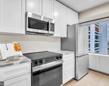 1801 Market Street - Photo Thumbnail 4