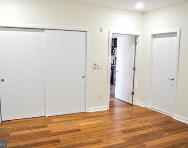 934 S 5th Street - Photo Thumbnail 6