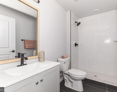 5542 Ridge Avenue - Photo Thumbnail 8