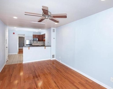 747 S 8th Street - Photo Thumbnail 6
