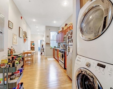 2452 Frankford Avenue - Photo Thumbnail 6
