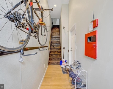 2452 Frankford Avenue - Photo Thumbnail 3