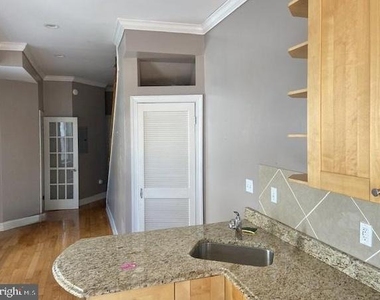2106 South Street - Photo Thumbnail 4
