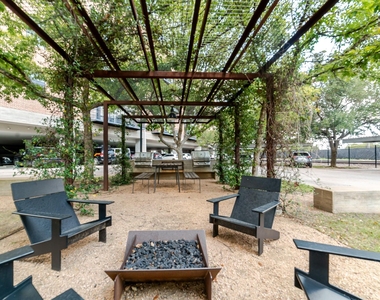 2235 E 6th St - Photo Thumbnail 21