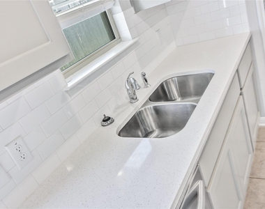 128 Old Stagecoach Rd - Photo Thumbnail 7