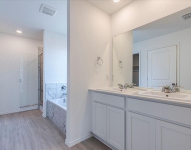 156 Alamito Ave - Photo Thumbnail 20