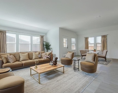 156 Alamito Ave - Photo Thumbnail 12
