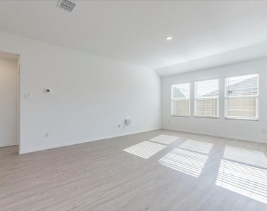 156 Alamito Ave - Photo Thumbnail 11