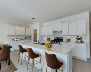 156 Alamito Ave - Photo Thumbnail 2
