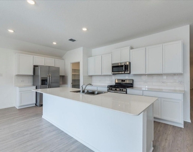 156 Alamito Ave - Photo Thumbnail 3