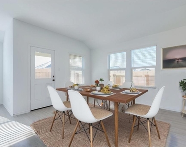 156 Alamito Ave - Photo Thumbnail 14